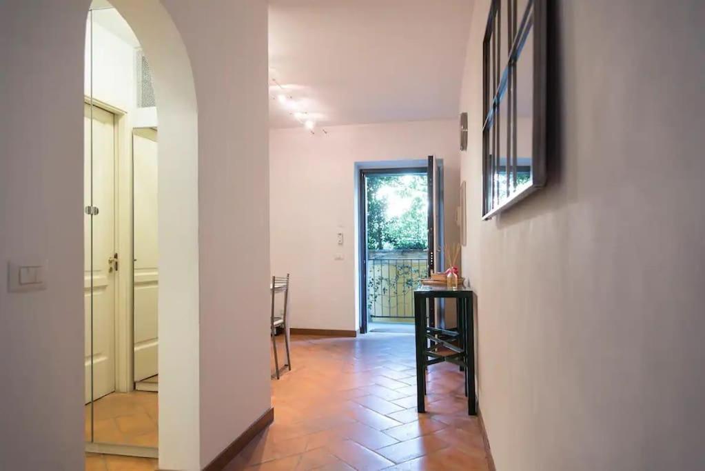 Hidden Retreat - Duomo Apartment Milan Bagian luar foto