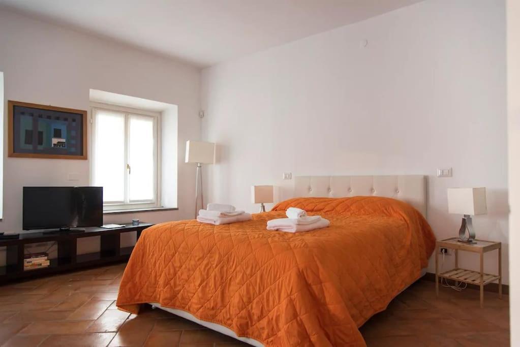 Hidden Retreat - Duomo Apartment Milan Bagian luar foto