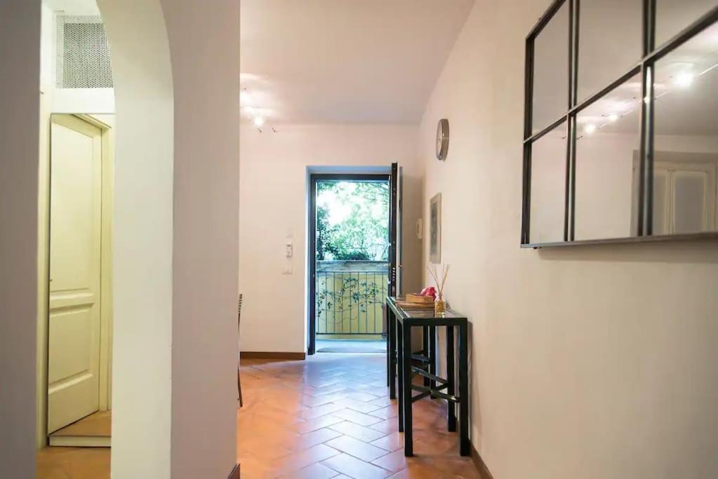 Hidden Retreat - Duomo Apartment Milan Bagian luar foto